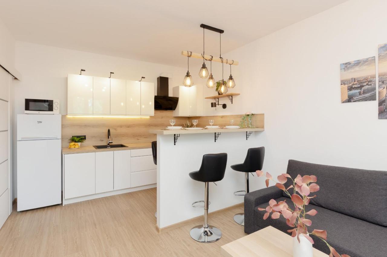 Roomy Apartment Oczapowskiego In Bielany By Noclegi Renters Varšava Exteriér fotografie